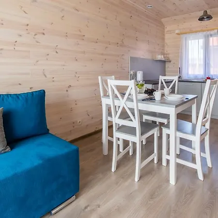 Amelia - Domki Drewniane, Apartamenty & Pokoje Na Wynajem *